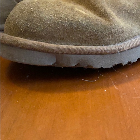 Uggs fringe boots size 4 - Picture 2 of 4